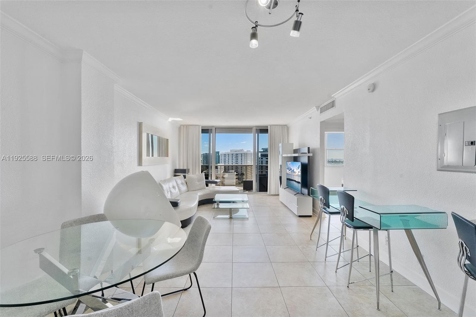 401 BLU OF NORTH BEACH CO · #1408 in Miami Beach - Photo 16