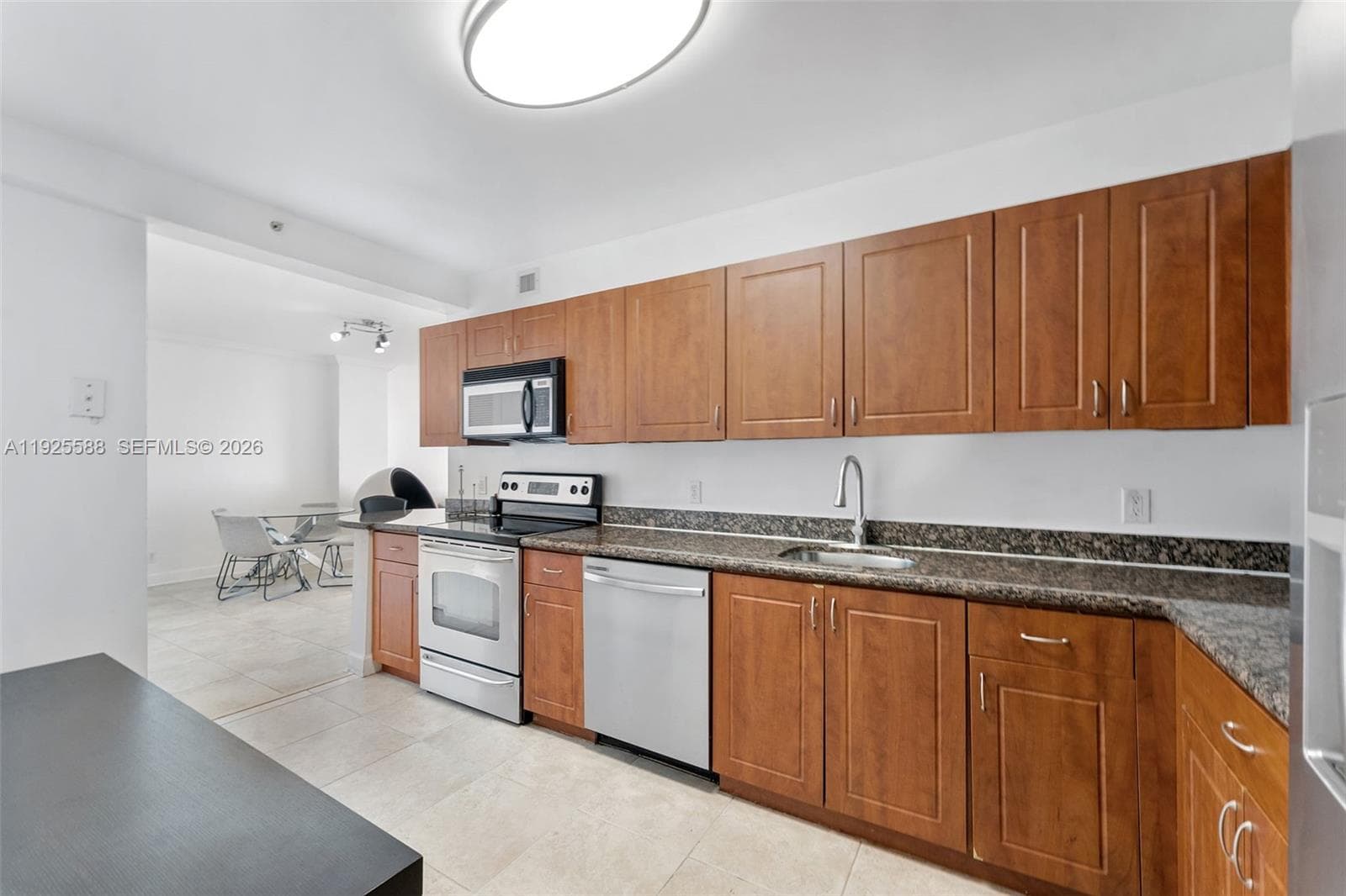 401 BLU OF NORTH BEACH CO · #1408 in Miami Beach - Photo 14