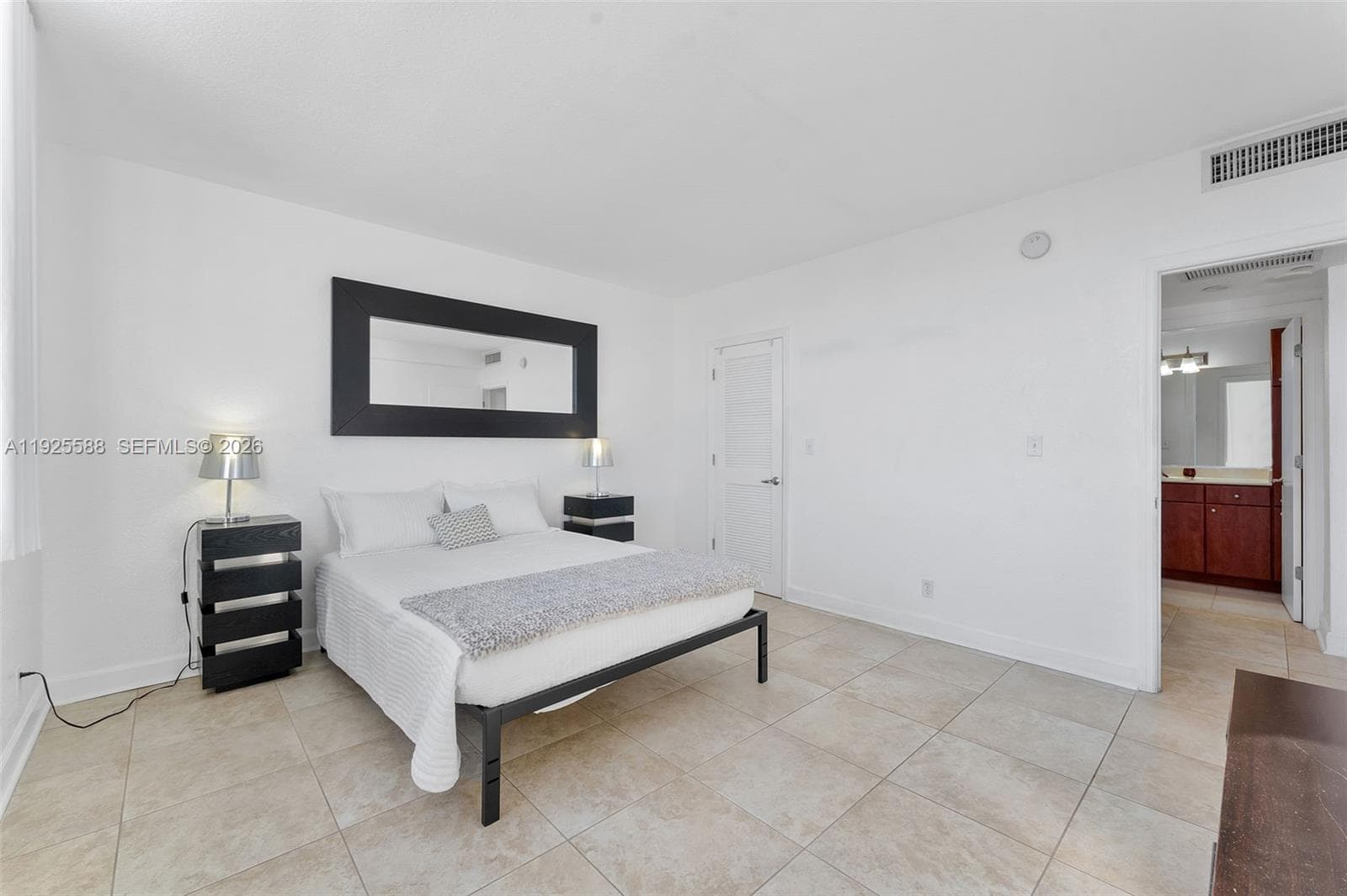 401 BLU OF NORTH BEACH CO · #1408 in Miami Beach - Photo 18