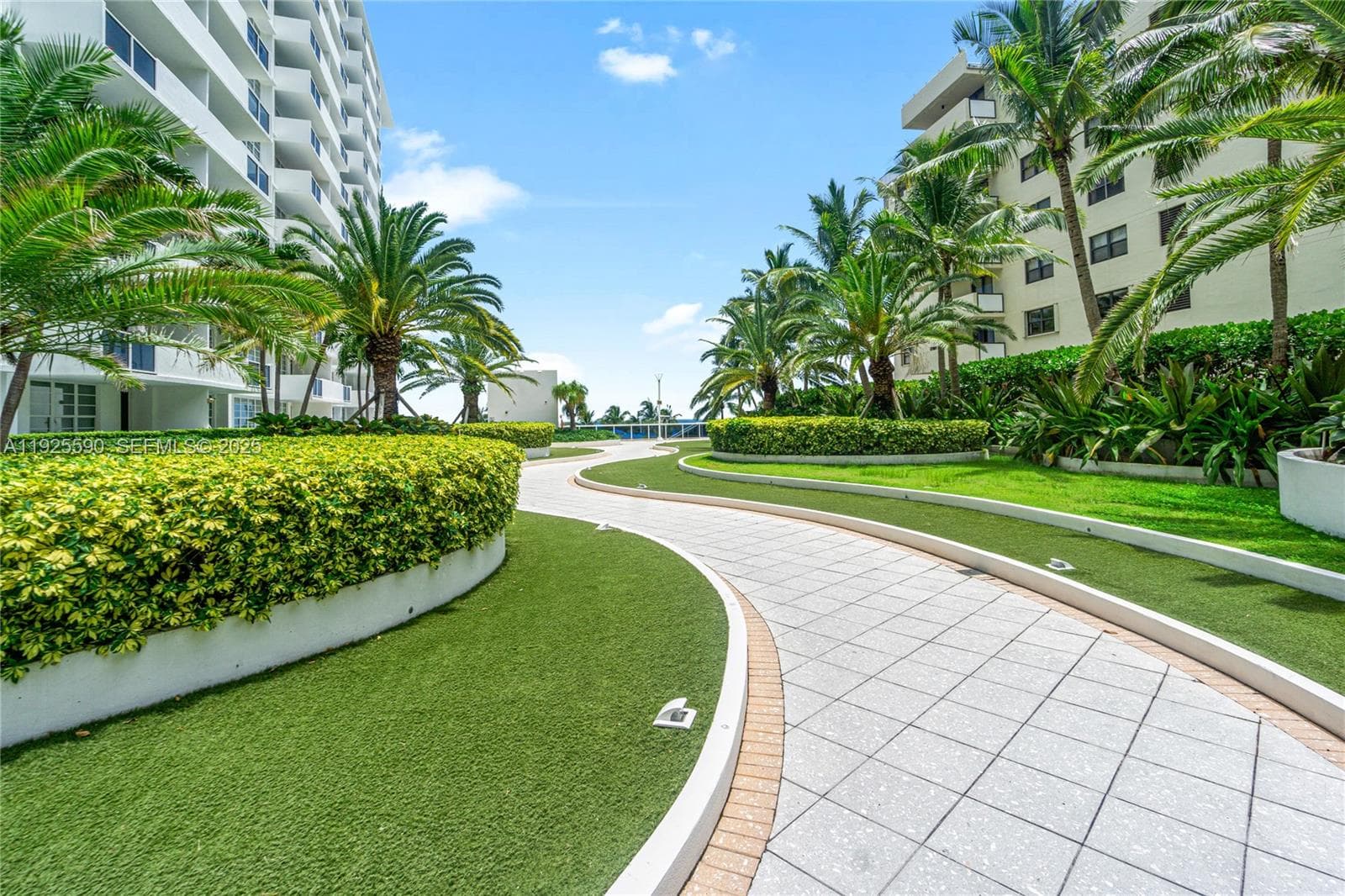 The Decoplage · #1108 in Miami Beach - Photo 20