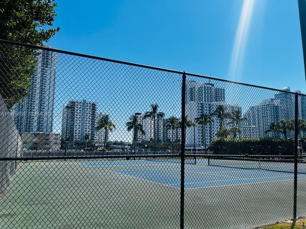 OCEANVIEW PARK CONDO · #605 in Hallandale Beach - Photo 3