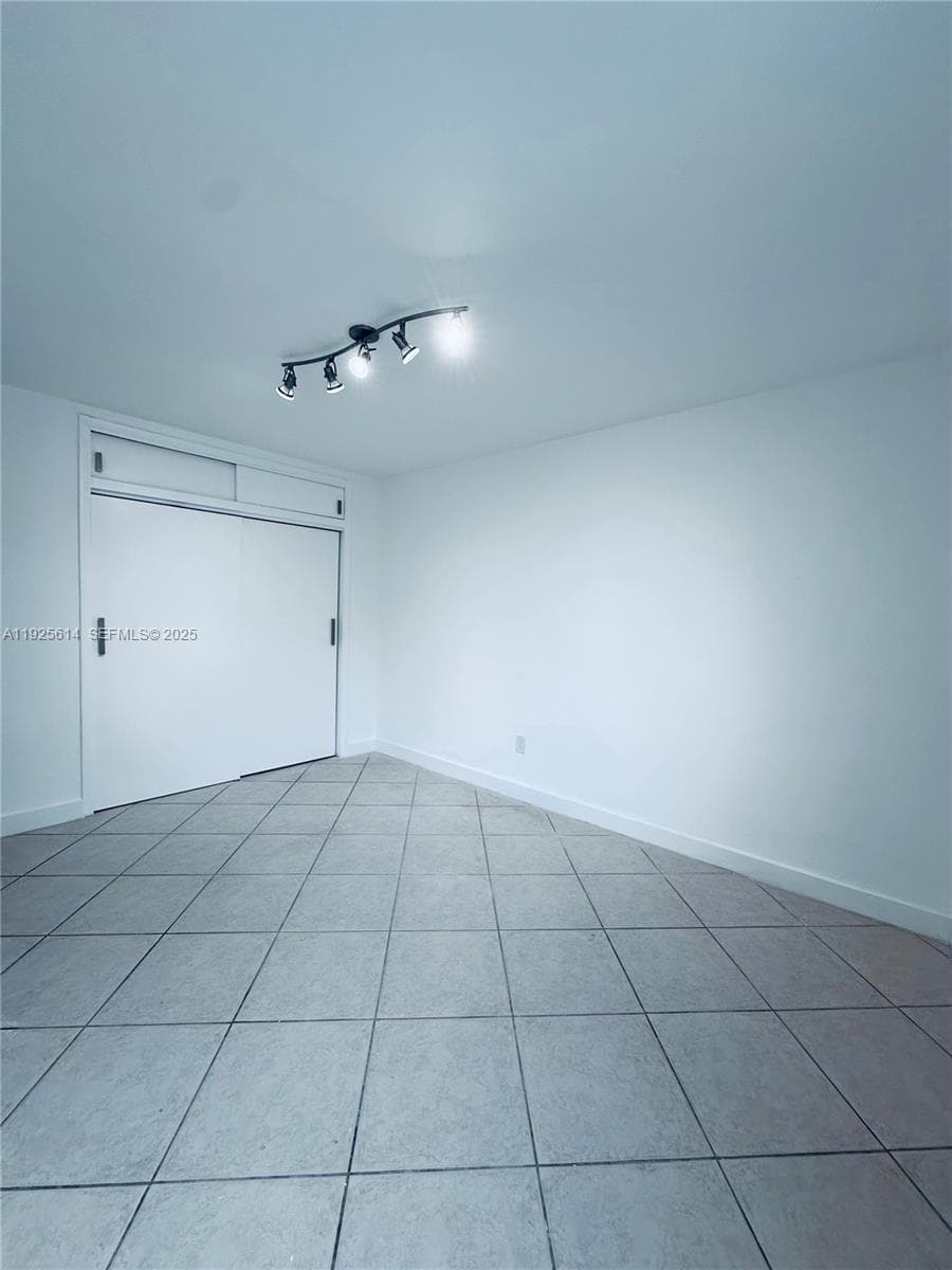 TOWER EAST INCORPORATED C · #104 in Miami Beach - Photo 7