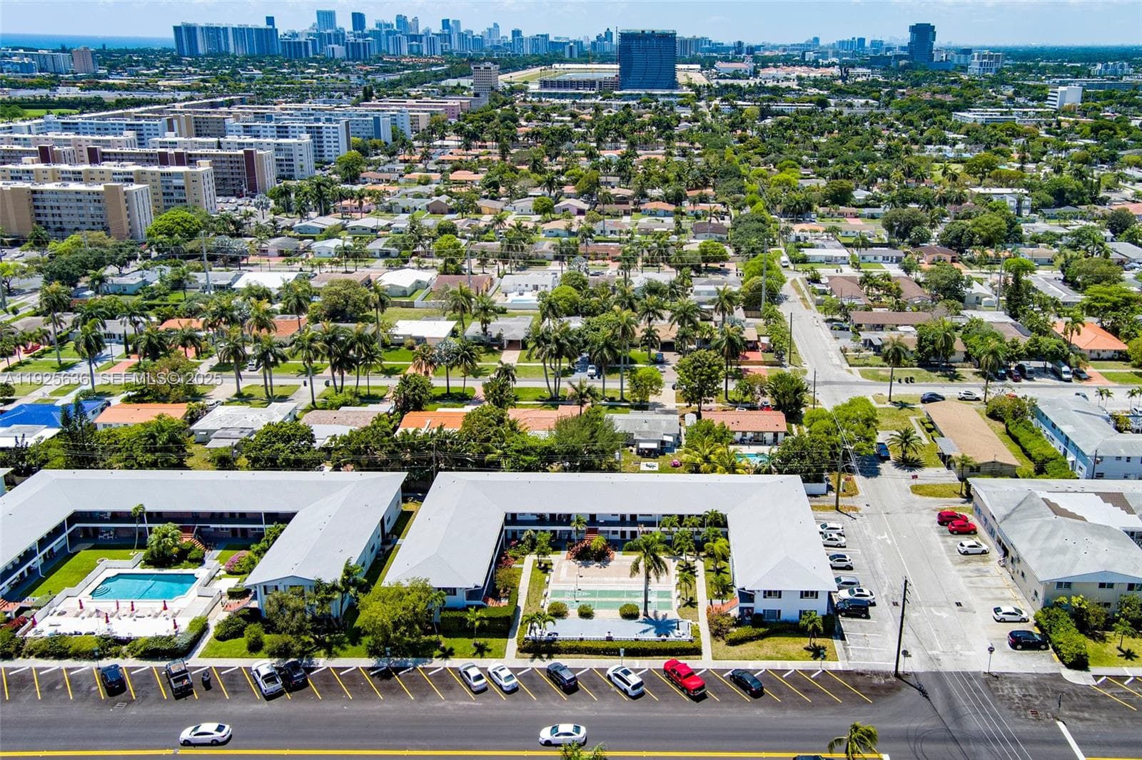 Colonial House · #210 in Hallandale Beach - Photo 20