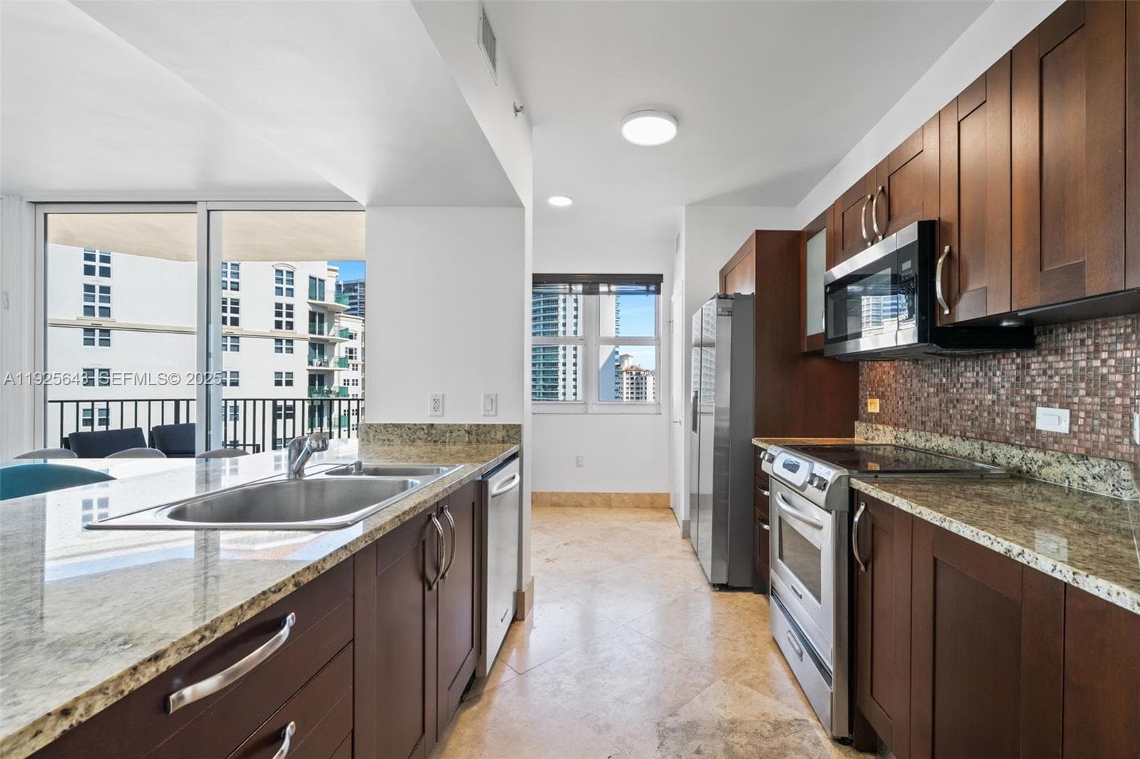 TURNBERRY VILLAGE SO TOWE · #1112 in Aventura - Photo 7