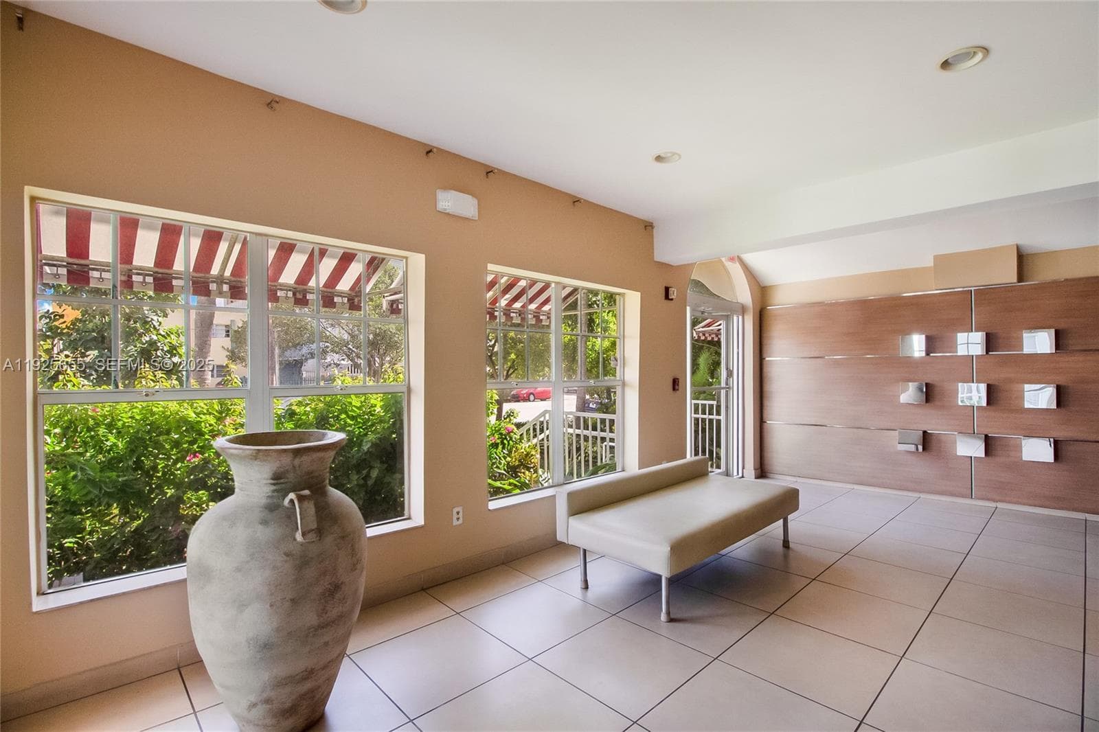 DORANN CONDO · #307 in Miami Beach - Photo 2