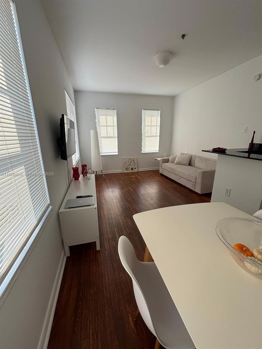 DORANN CONDO · #307 in Miami Beach - Photo 3