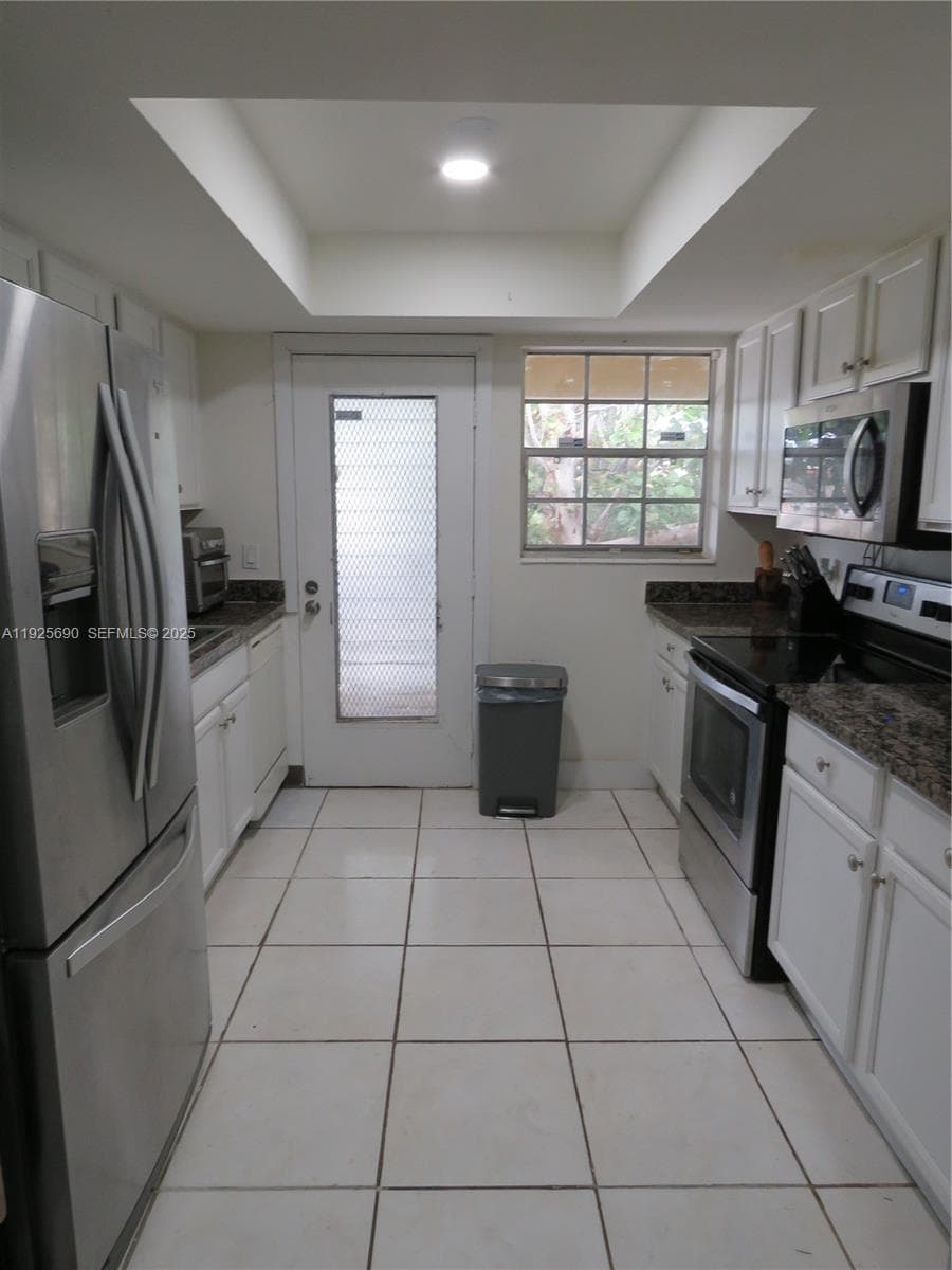 SUTTON HOUSE CONDO · #26 in North Miami - Photo 5