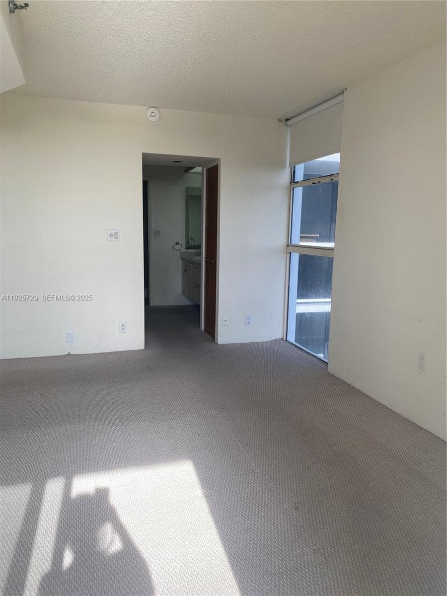 WATERVIEW CONDO · #1044 in Aventura - Photo 10