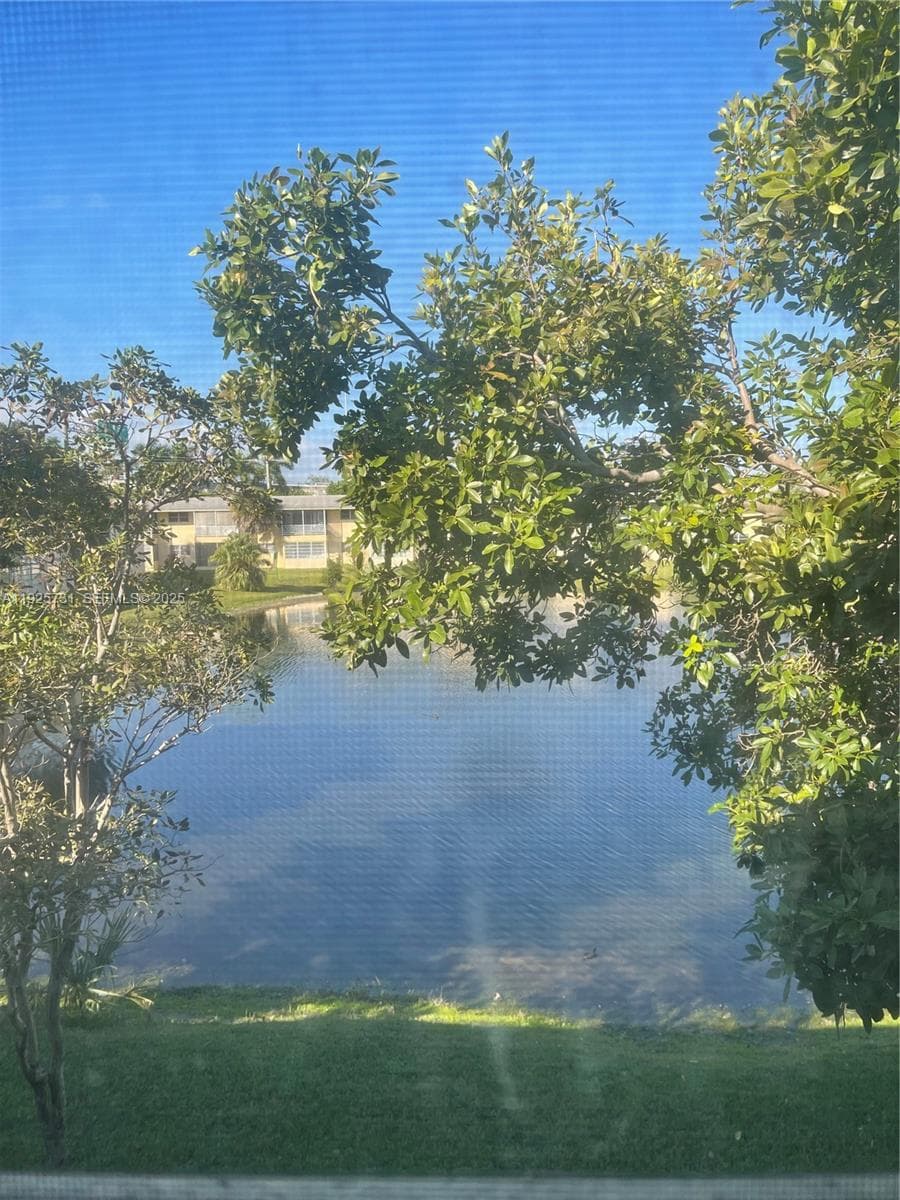 BISC LAKE GARDENS NO 2 BL · #L225 in Aventura - Photo 10