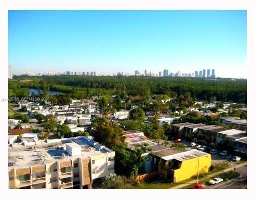 KEYSTONE TOWERS CONDO · #1010 in North Miami - Photo 1