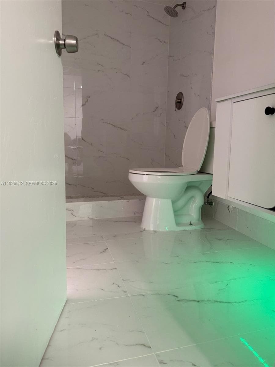 POINT SOUTH CONDO · #121 in Miami - Photo 3