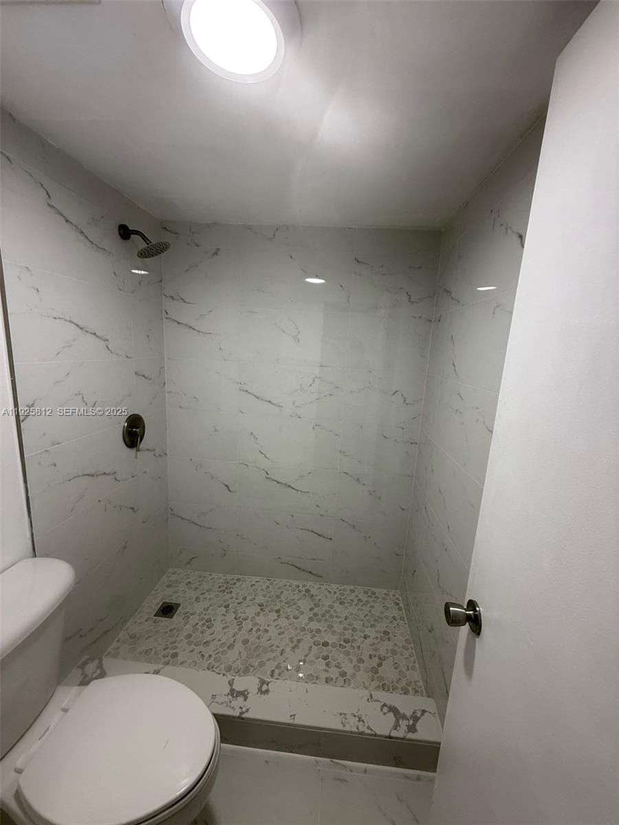 POINT SOUTH CONDO · #121 in Miami - Photo 4