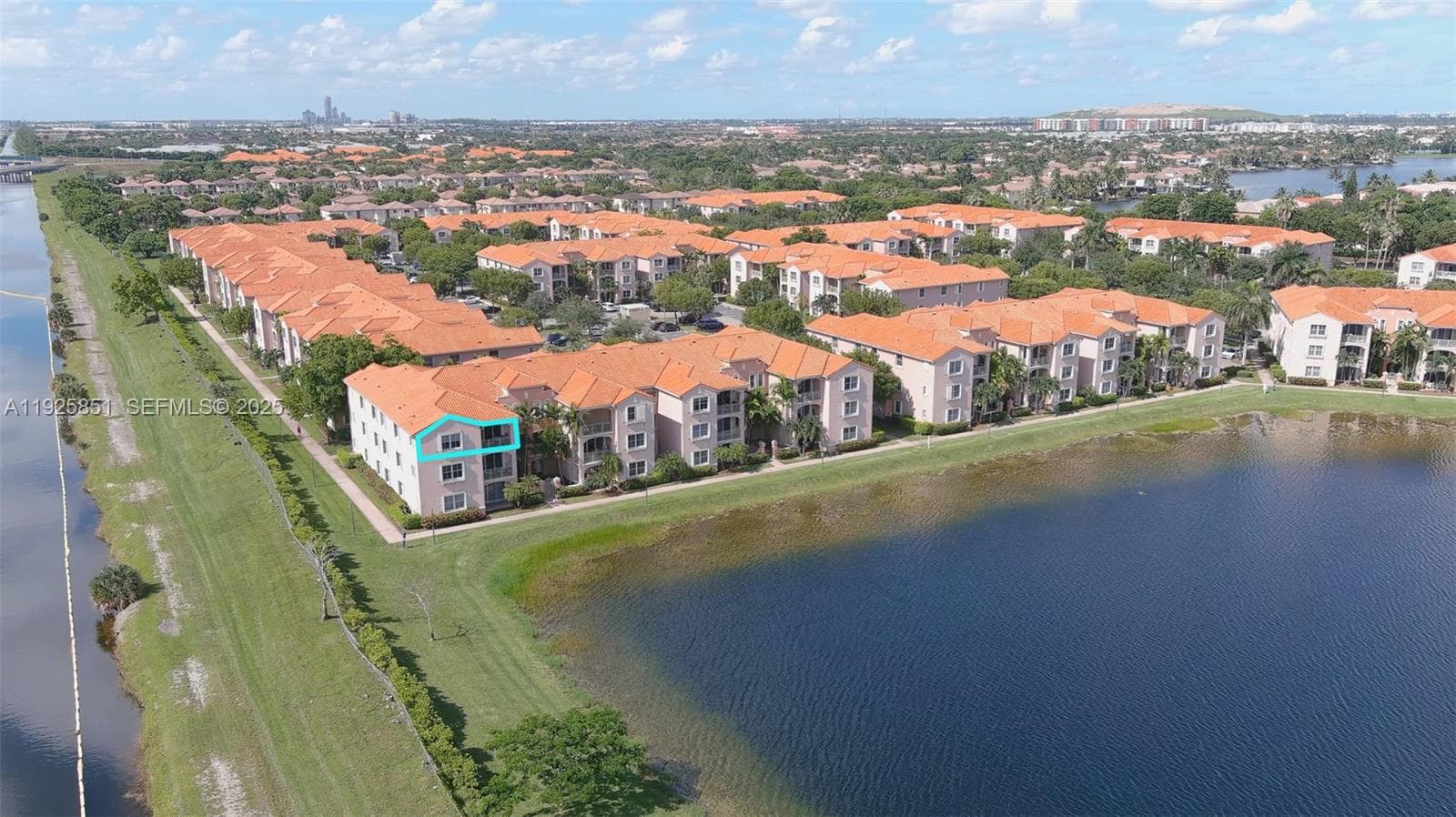 THE COURTS AT DORAL ISLES · #335 in Doral - Photo 24