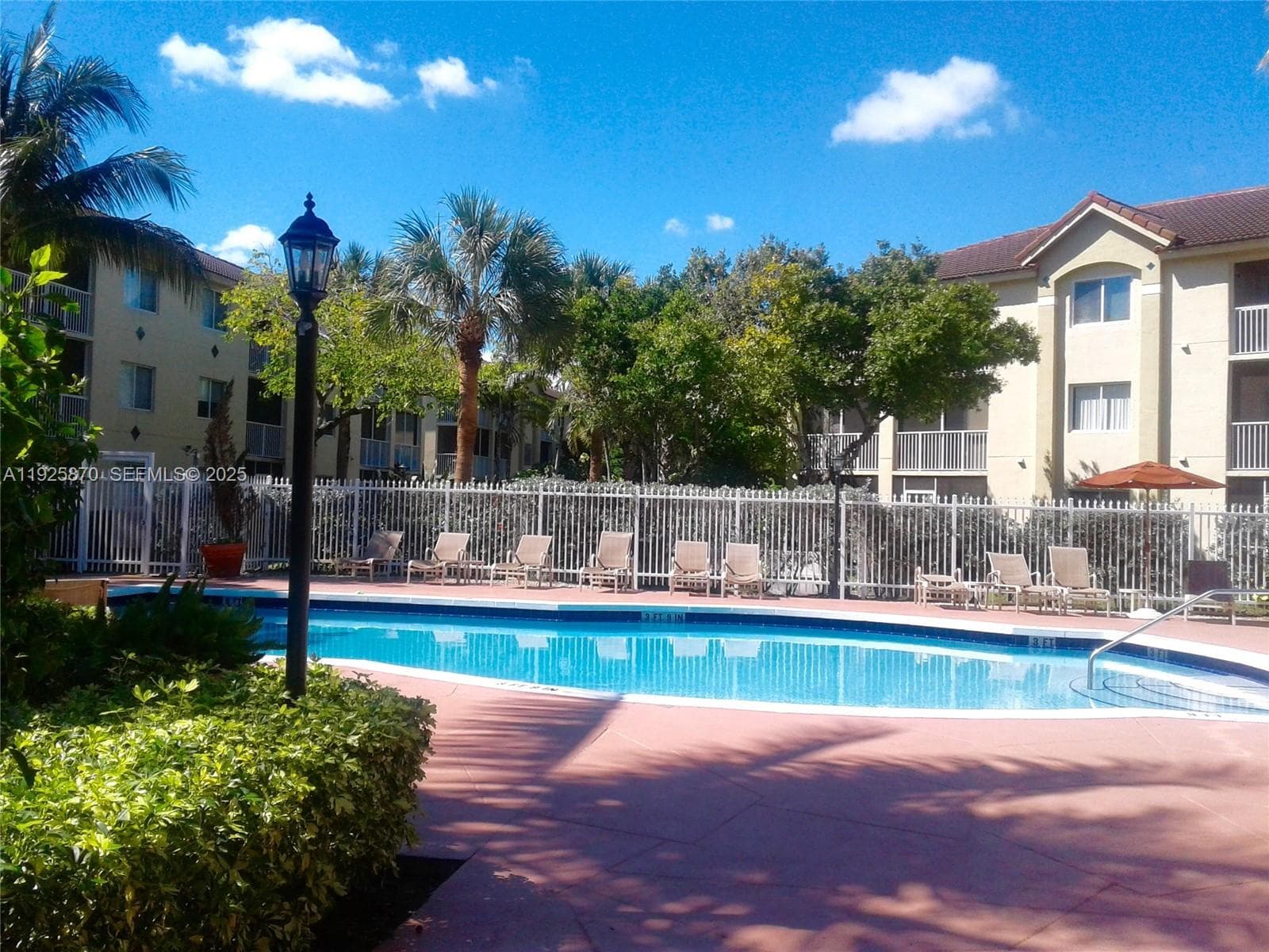 PINEHURST CLUB CONDO · #6-305 in Hollywood - Photo 17