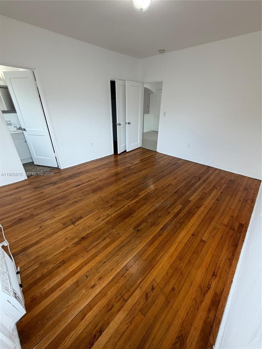 945 Bay Dr · #7 in Miami Beach - Photo 2