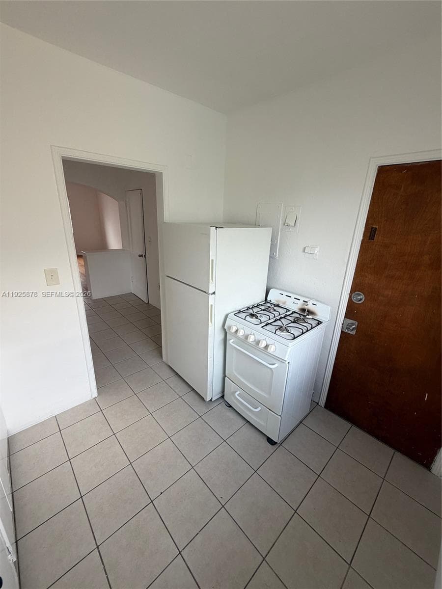 945 Bay Dr · #7 in Miami Beach - Photo 12
