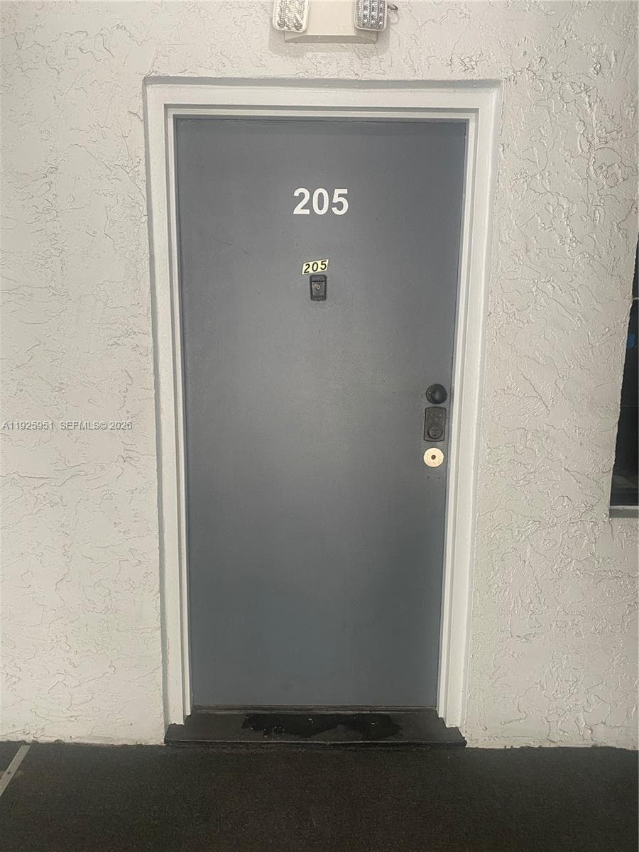 BROOKVIEW CONDO · #205 in North Miami - Photo 2