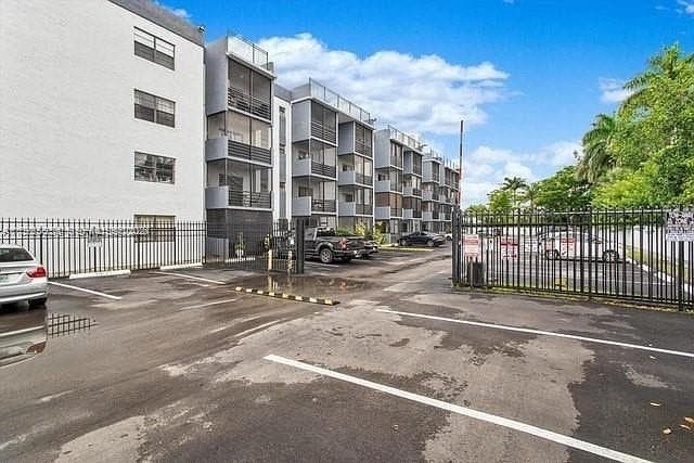 BROOKVIEW CONDO · #205 in North Miami - Photo 1