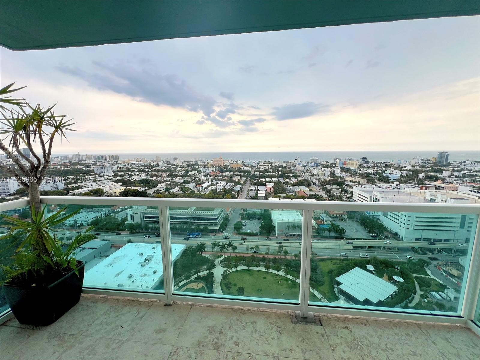 THE FLORIDIAN CONDO · #2804 in Miami Beach - Photo 5