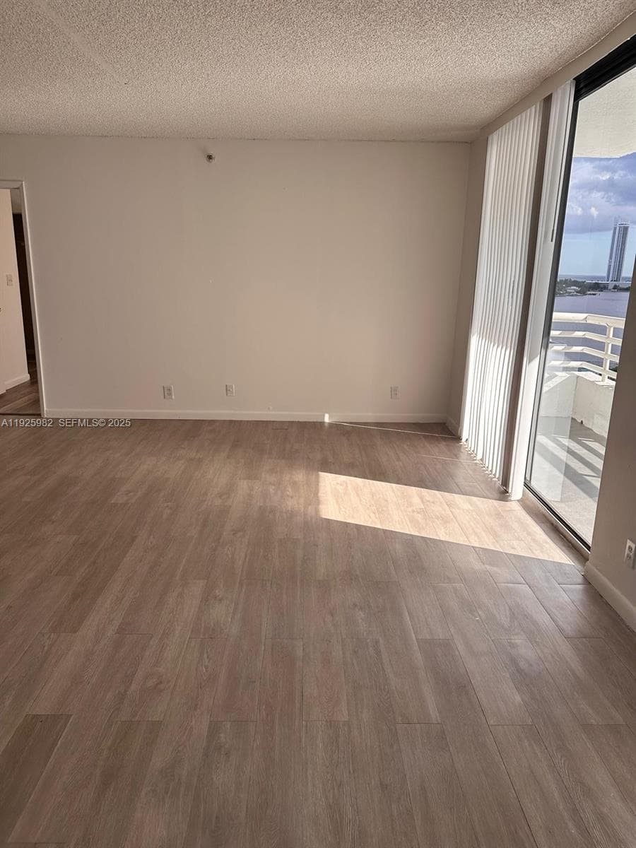 Parc Central Aventura Eas · #1415 in Aventura - Photo 15