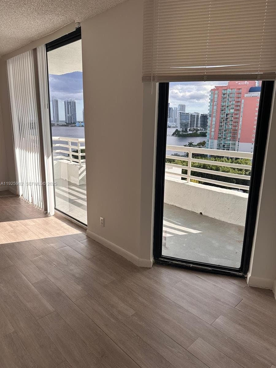 Parc Central Aventura Eas · #1415 in Aventura - Photo 11