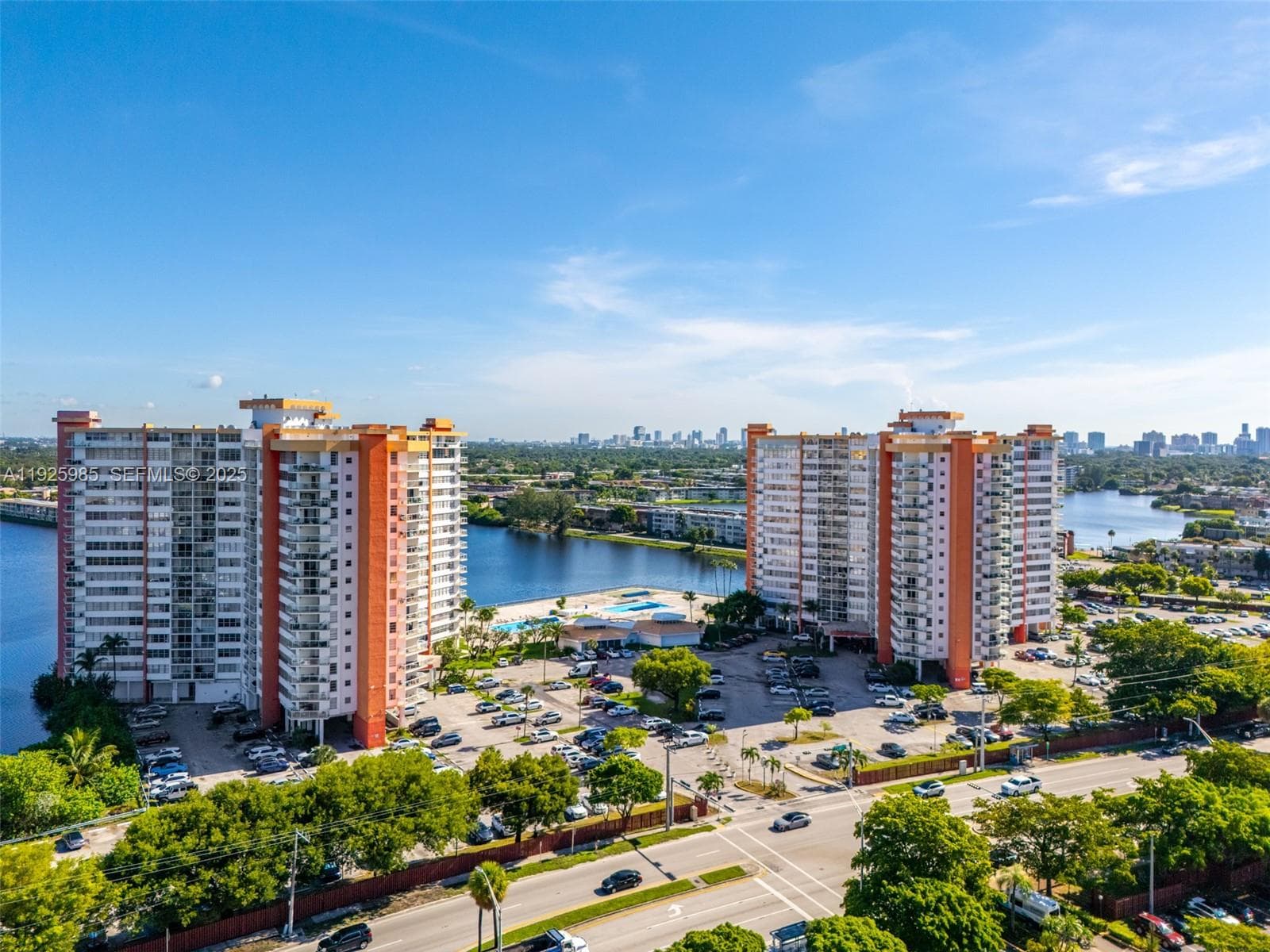 BUCKLEY TOWERS CONDO · #1523W in Miami - Photo 2