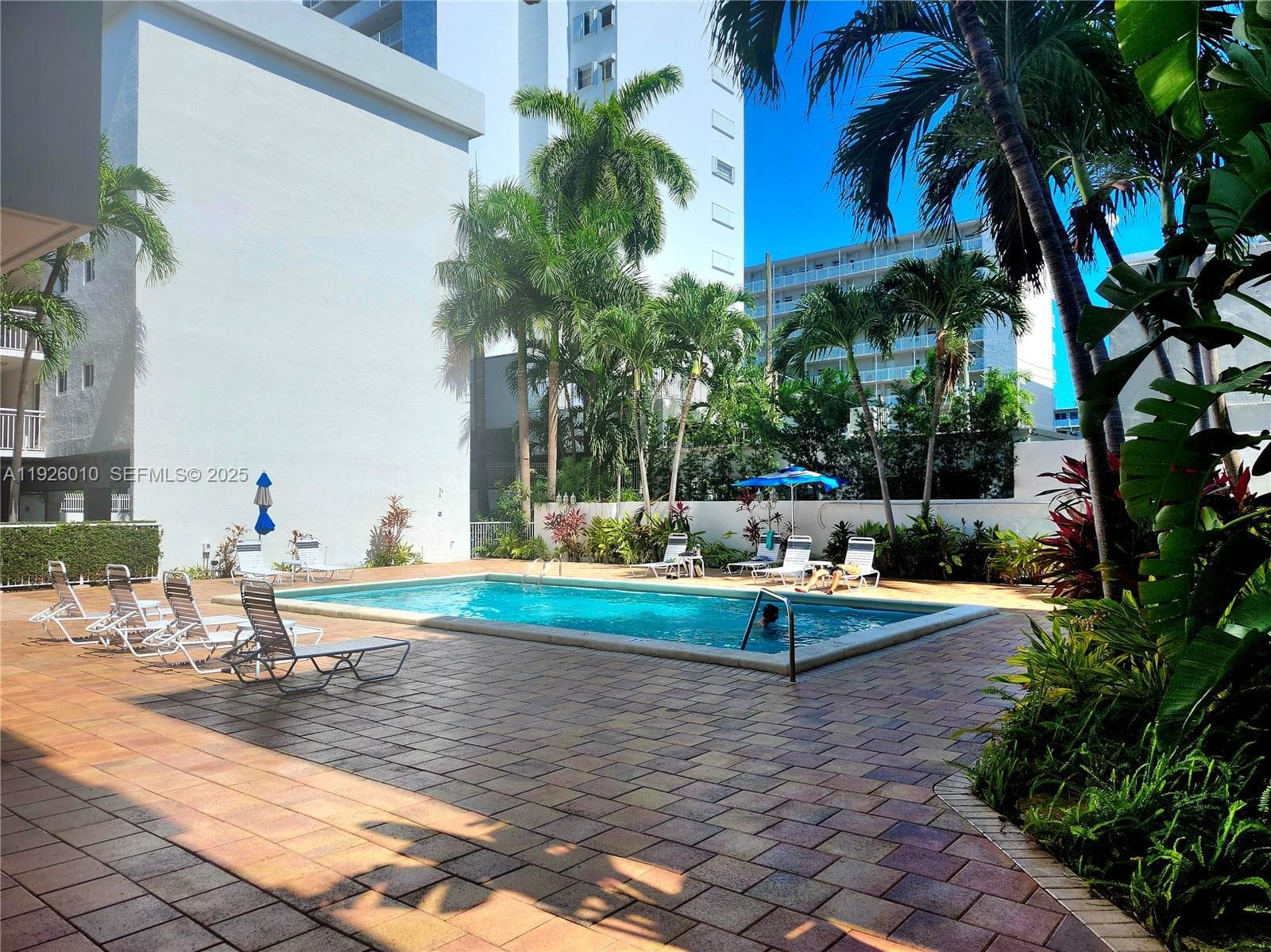 WEST BAY GARDENS CONDO · #312 in Miami Beach - Photo 23