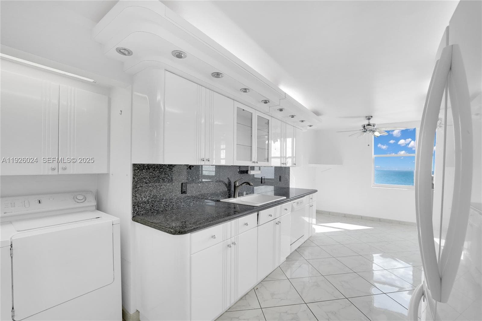 The Malaga · #16B in Hallandale Beach - Photo 7