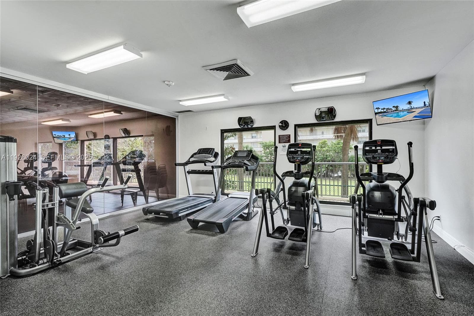 The Malaga · #16B in Hallandale Beach - Photo 48