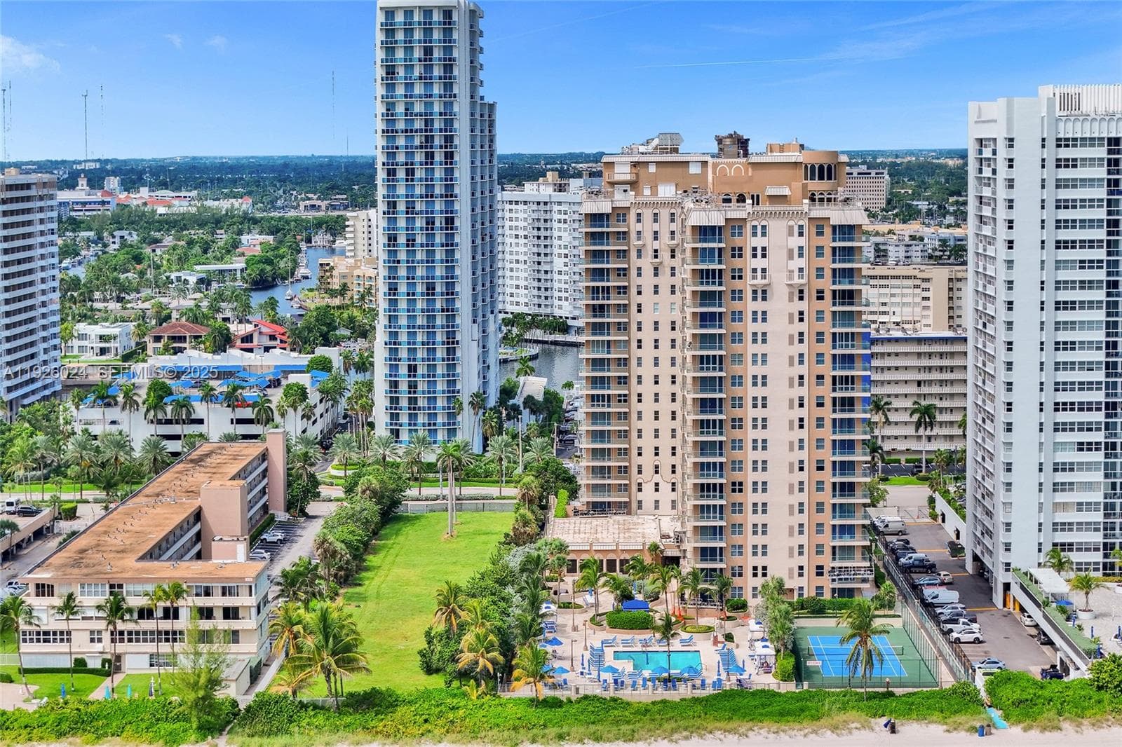 The Malaga · #16B in Hallandale Beach - Photo 64