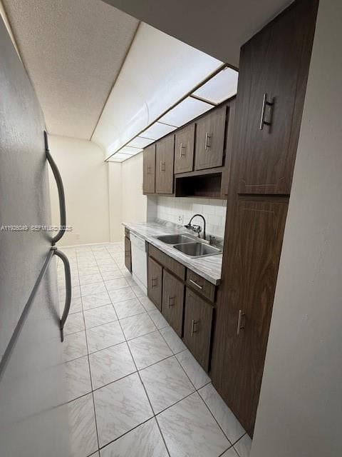HILLCREST EAST NO 24 COND · #206 in Hollywood - Photo 9