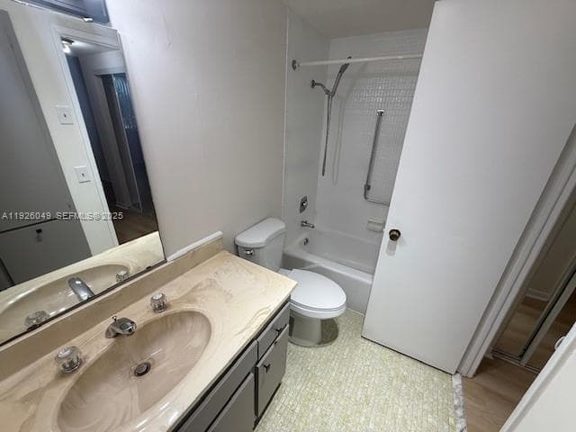 HILLCREST EAST NO 24 COND · #206 in Hollywood - Photo 10