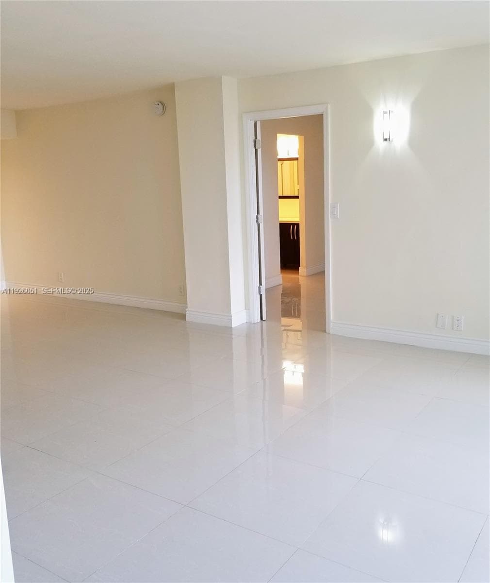 BISCAYA III CONDO · #314 in Aventura - Photo 17