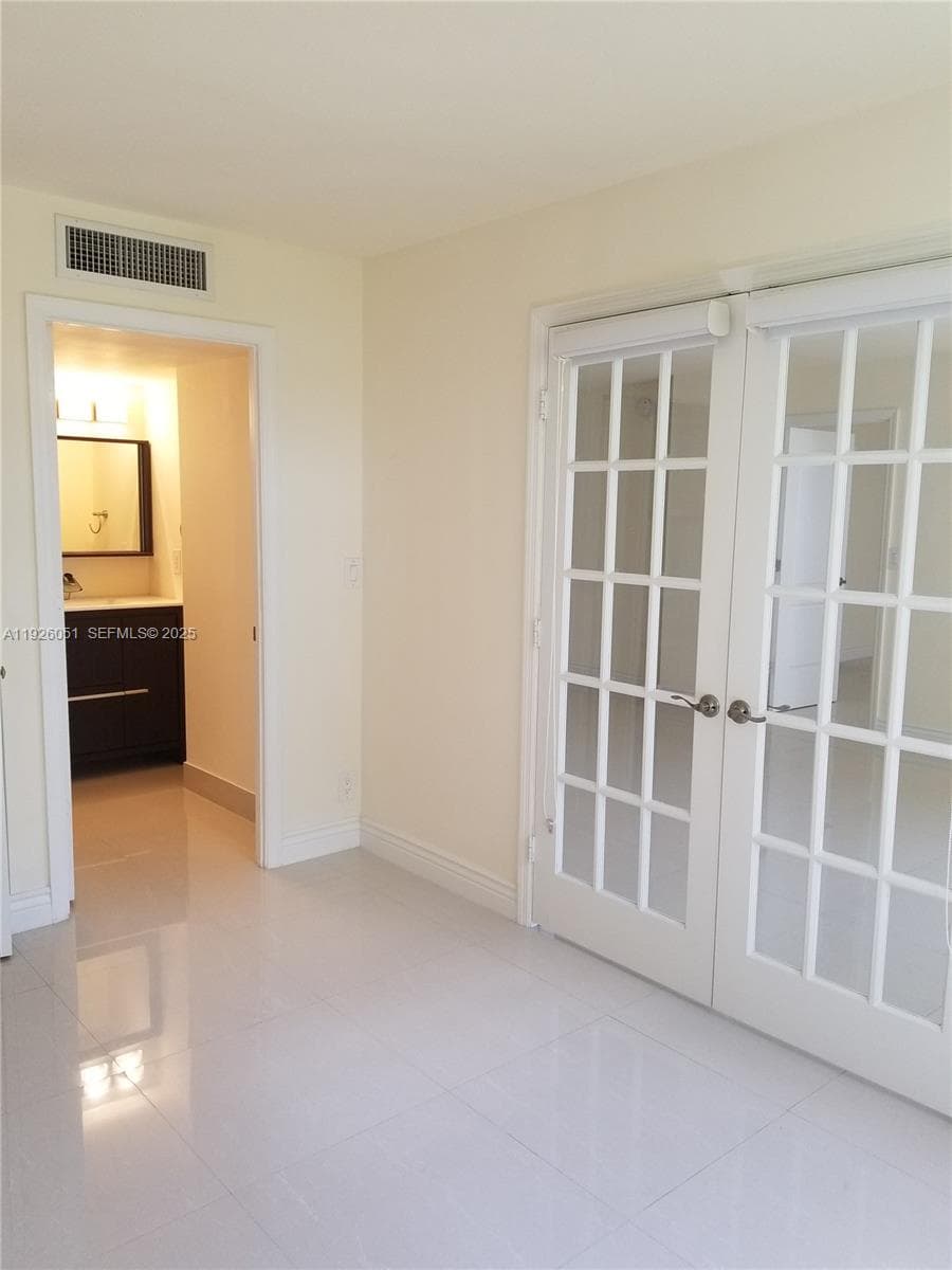 BISCAYA III CONDO · #314 in Aventura - Photo 12