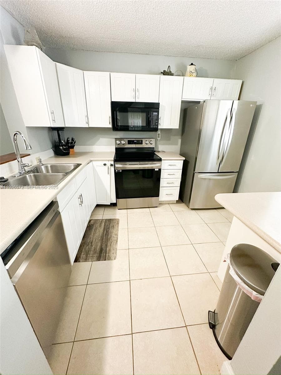 Somerset · #400K in Lauderdale Lakes - Photo 3