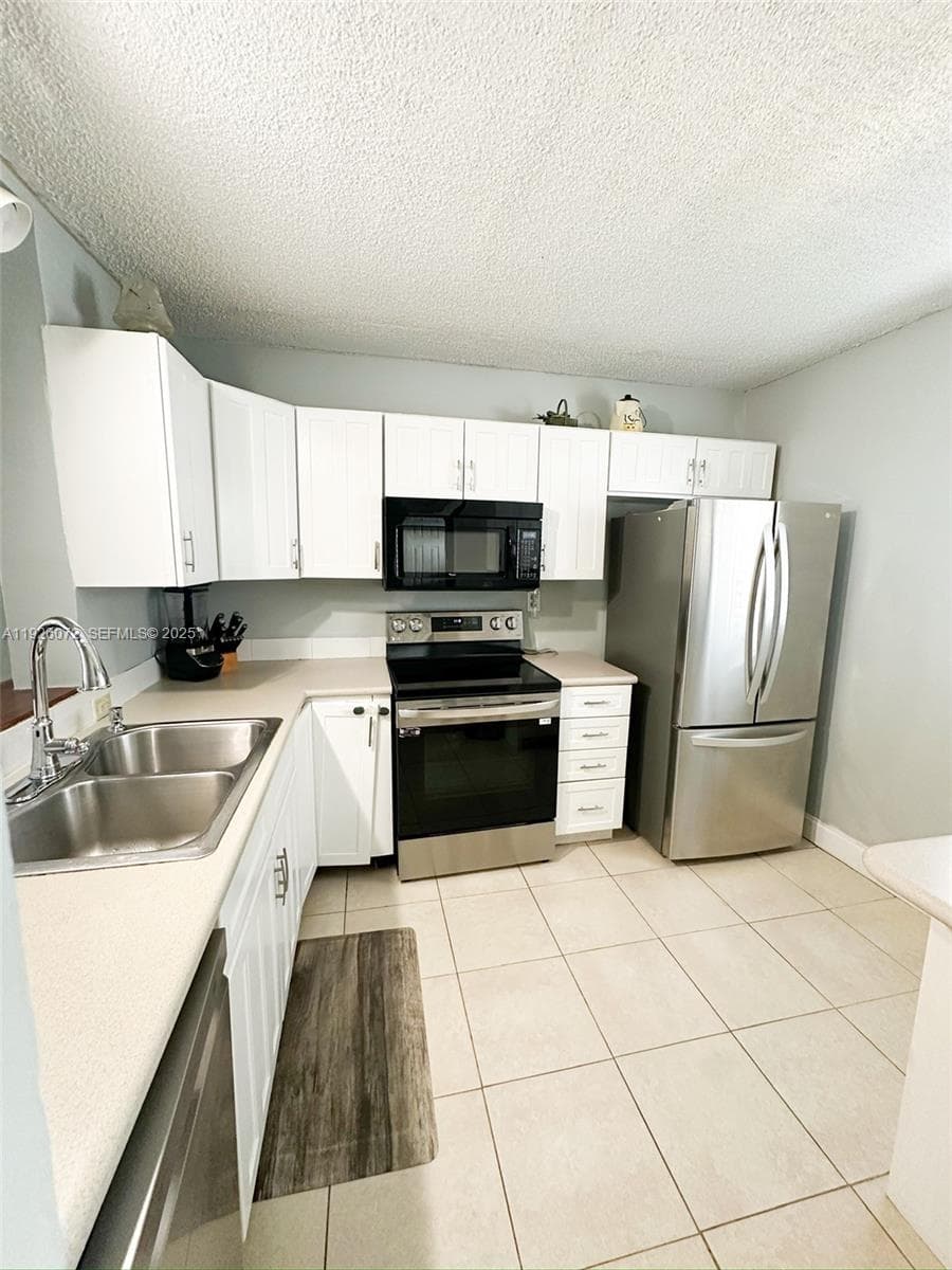 Somerset · #400K in Lauderdale Lakes - Photo 4