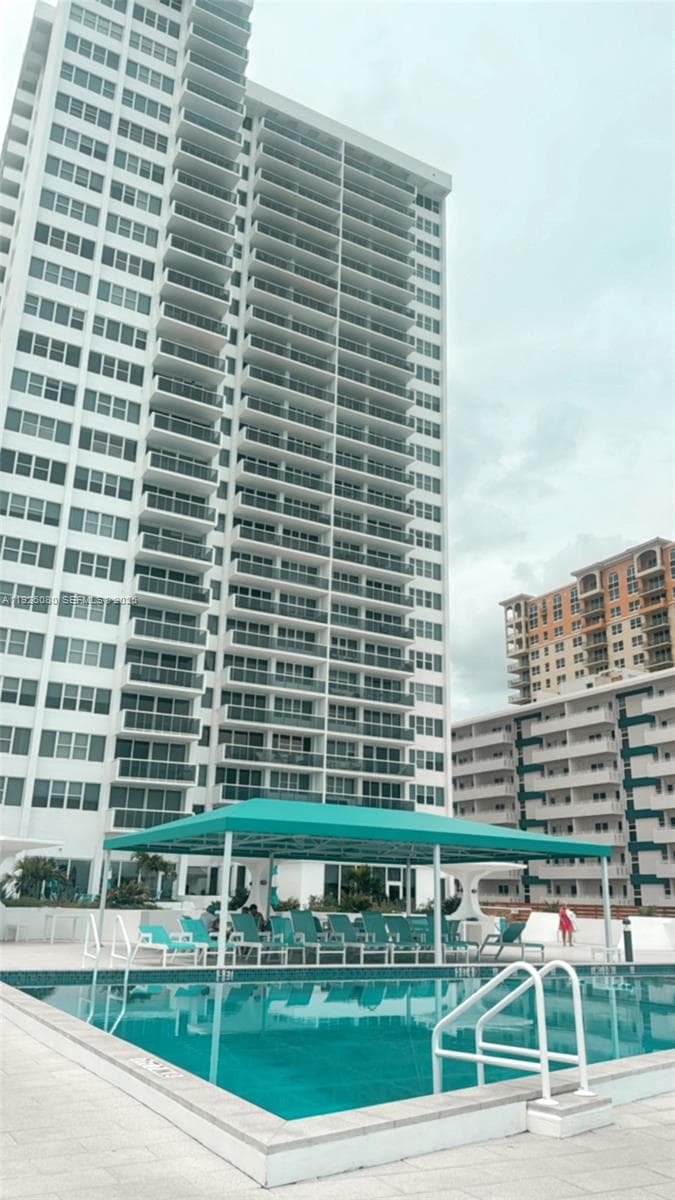 Parker Tower Condo · #210 in Hallandale Beach - Photo 30