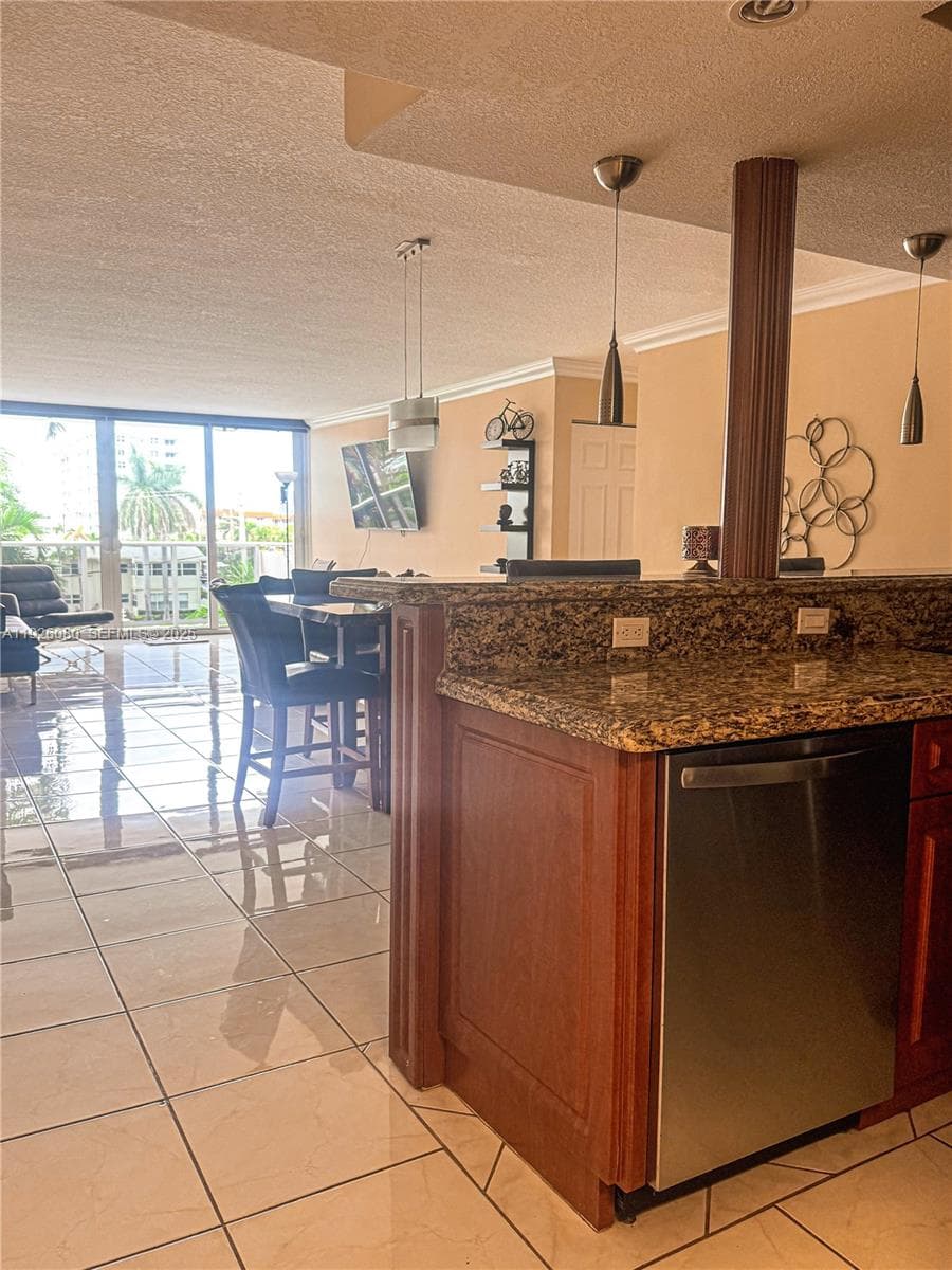Parker Tower Condo · #210 in Hallandale Beach - Photo 70