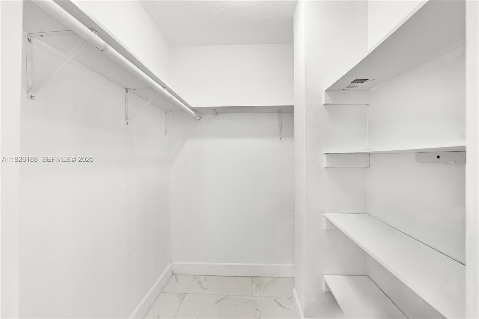 1820 James Condo · #2A in Miami Beach - Photo 16