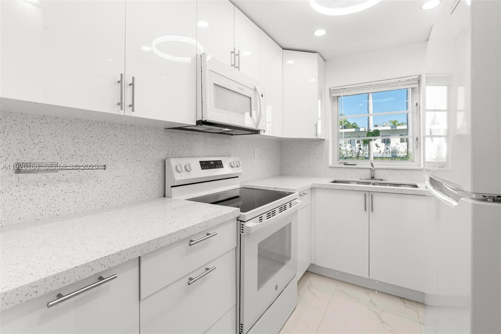 1820 James Condo · #2A in Miami Beach - Photo 30
