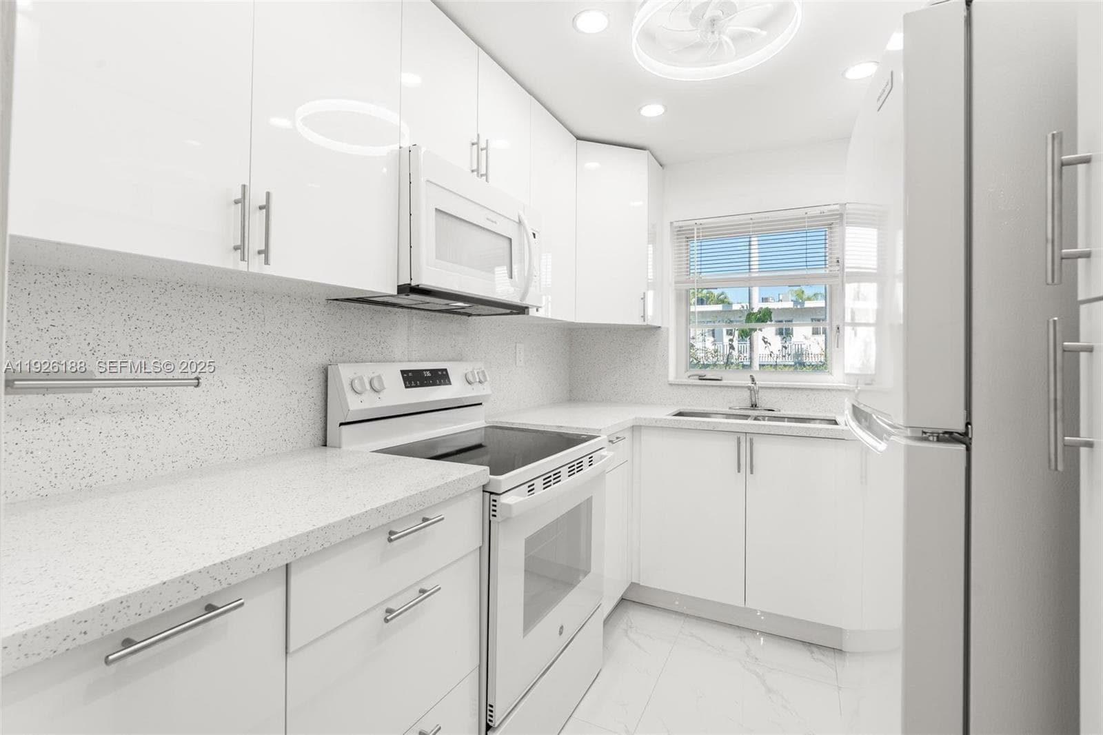 1820 James Condo · #2A in Miami Beach - Photo 25