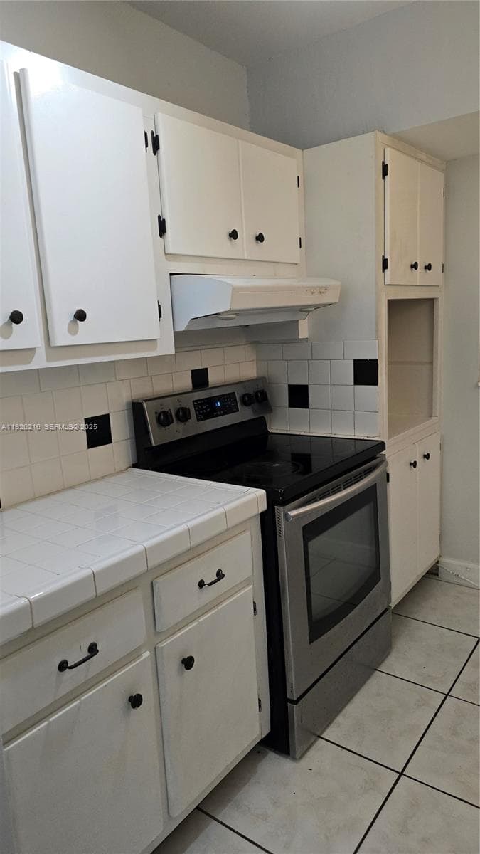 SUTTON HOUSE CONDO · #52 in North Miami - Photo 4