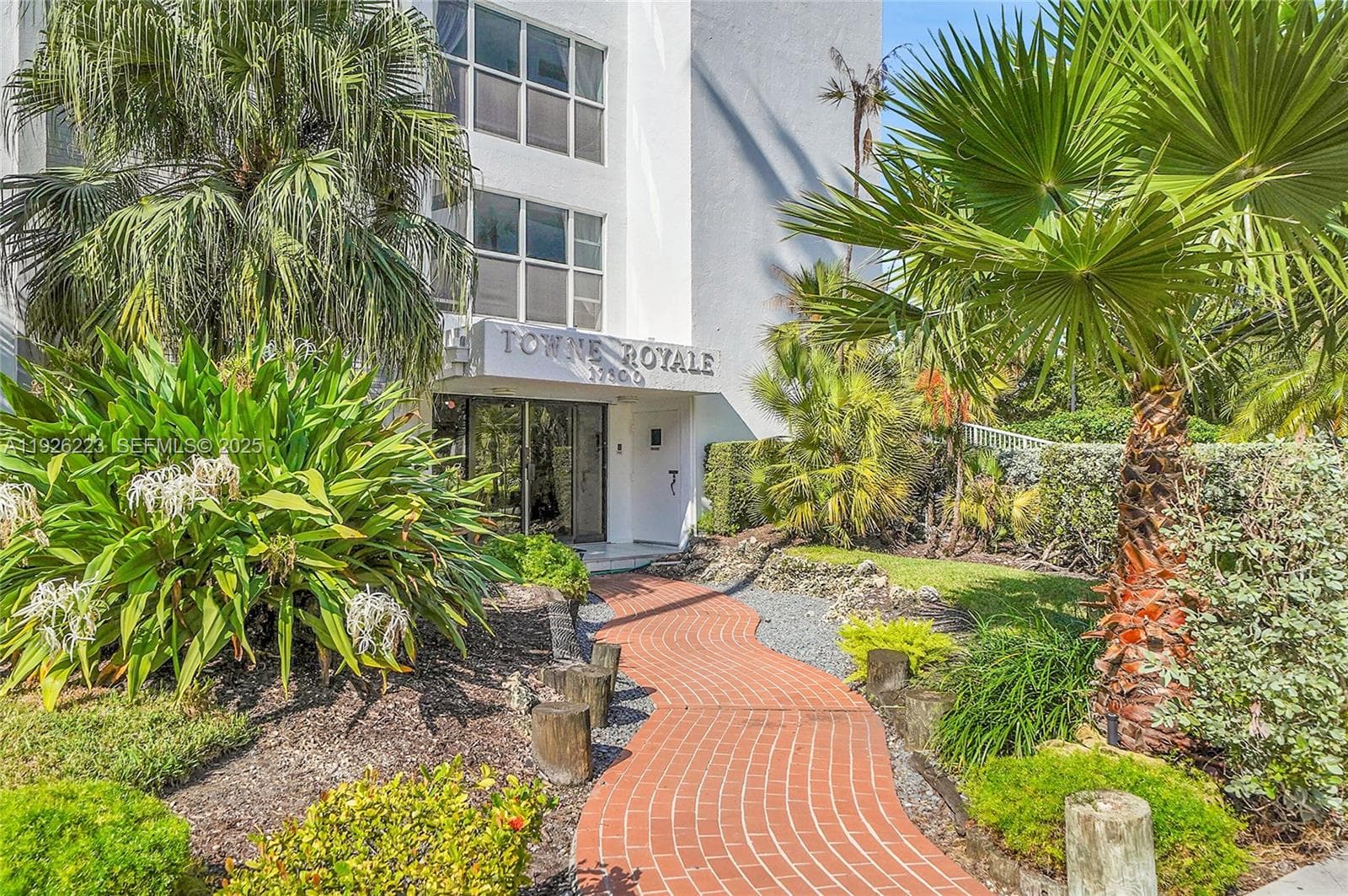 TOWNE ROYALE CONDO · #409 in Sunny Isles Beach - Photo 2