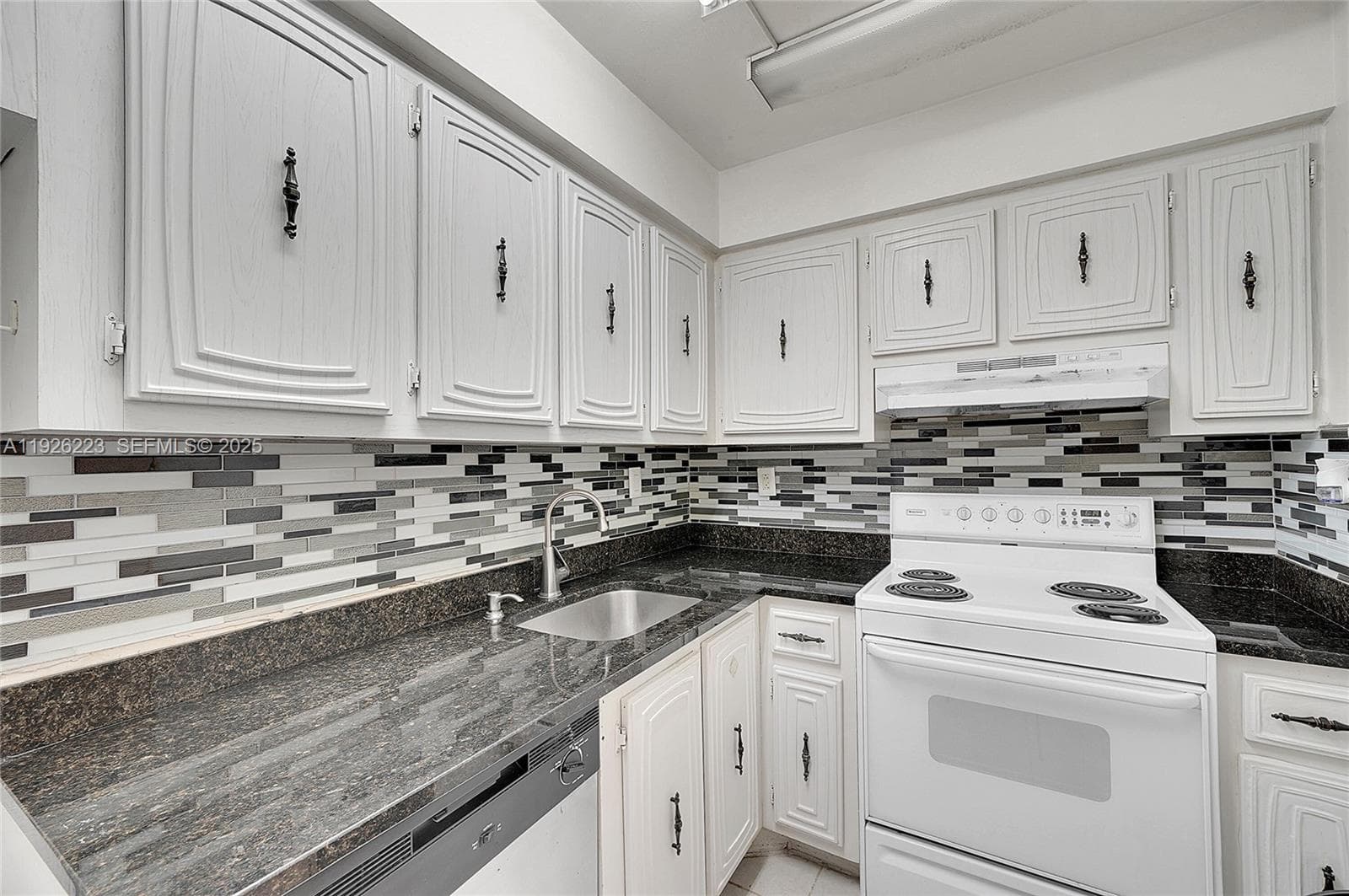 TOWNE ROYALE CONDO · #409 in Sunny Isles Beach - Photo 7