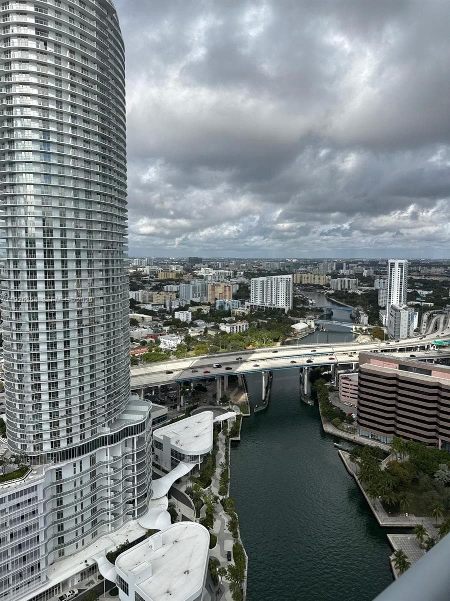 Latitude on the River · #3400 in Miami - Photo 10
