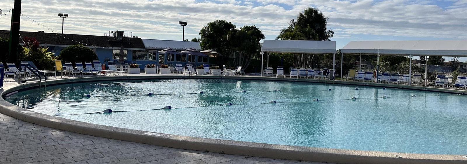 13893 outdoor pool 2
