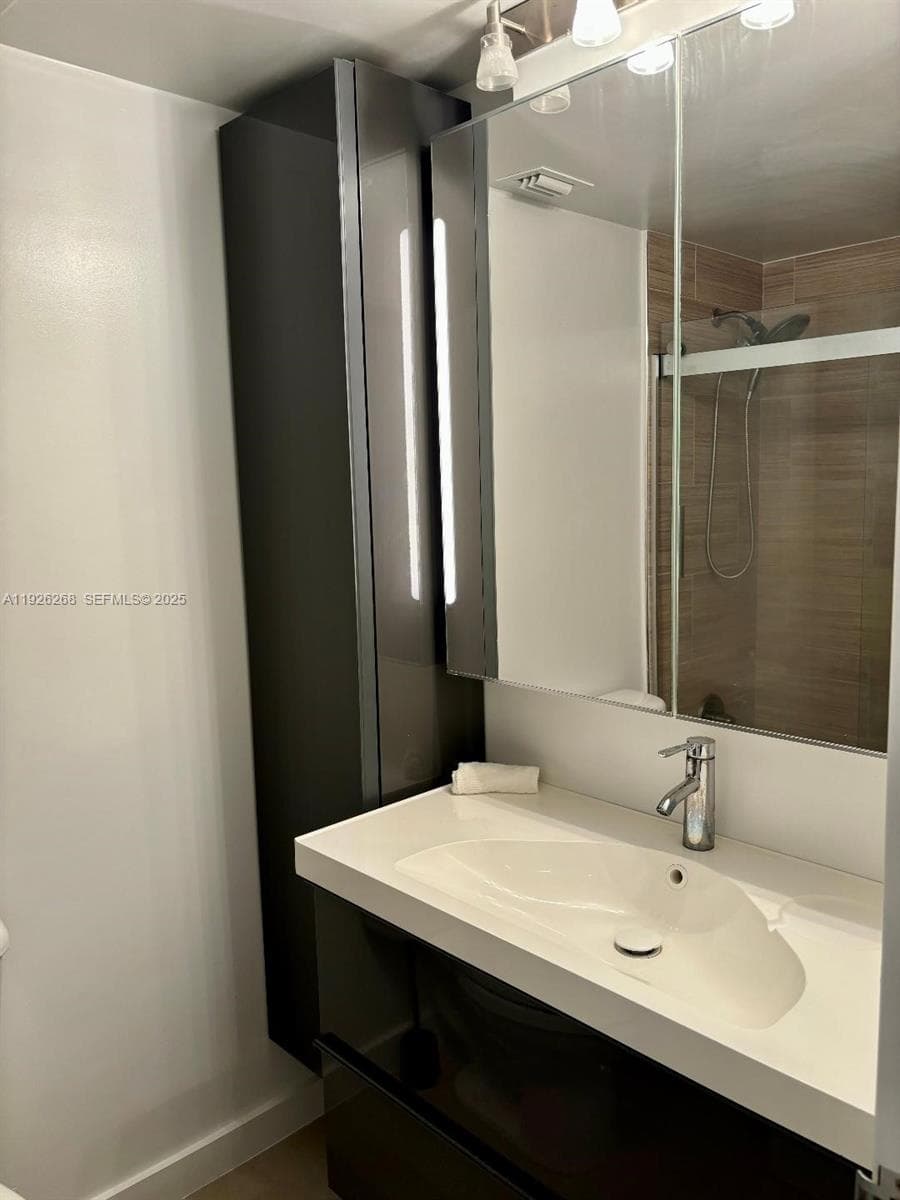 PARKVIEW POINT CONDO · #1R in Miami Beach - Photo 9