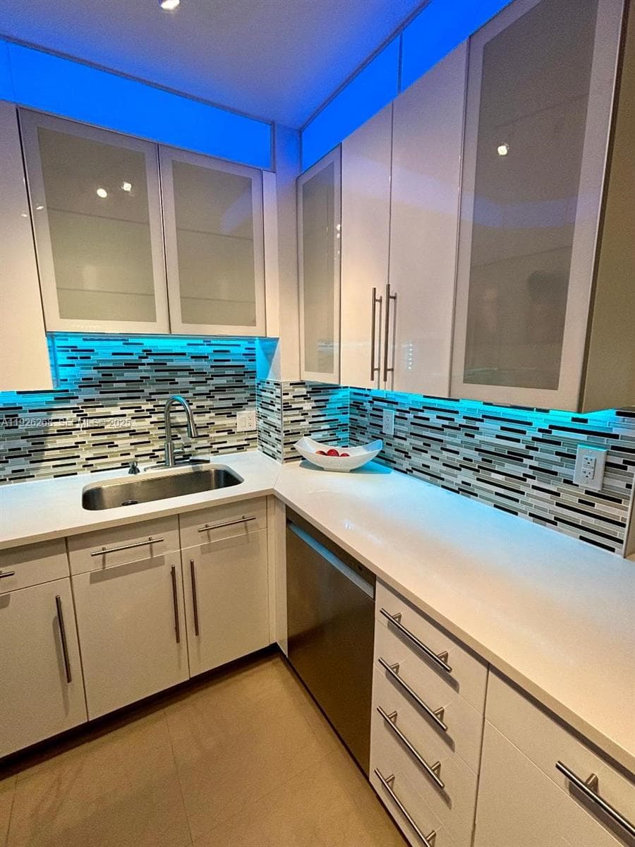 PARKVIEW POINT CONDO · #1R in Miami Beach - Photo 19