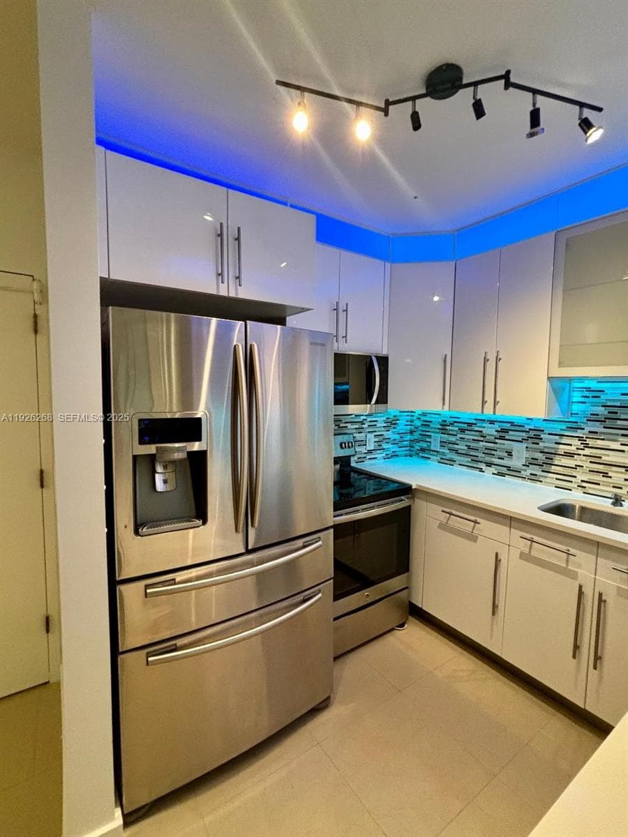 PARKVIEW POINT CONDO · #1R in Miami Beach - Photo 4