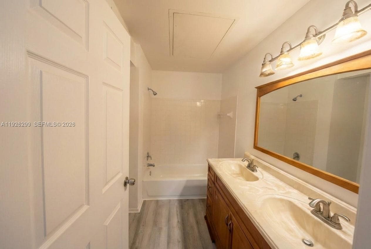 SAILBOAT POINTE CONDO · #1011 in Oakland Park - Photo 9